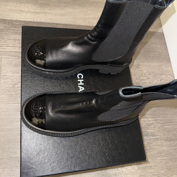 Chanel ankle boots - Picture 2 of 10